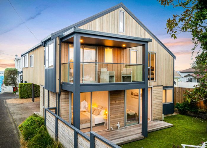  at 2/43 Princes Street, Northcote Point, North Shore City, Auckland