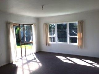  at 2/318 Royal Road, Massey, Waitakere City, Auckland