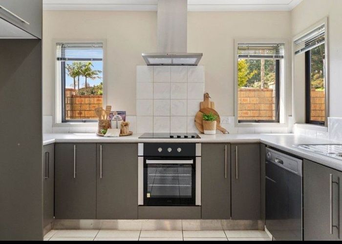 at 5/100 Millers Road, Brookfield, Tauranga