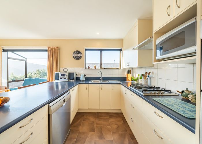  at 4 Raynham Way, Silverstream, Upper Hutt