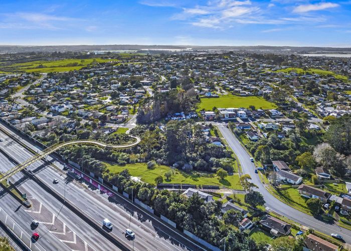  at 5, 7, 9, 11 and 13 Holmes Drive, West Harbour, Waitakere City, Auckland