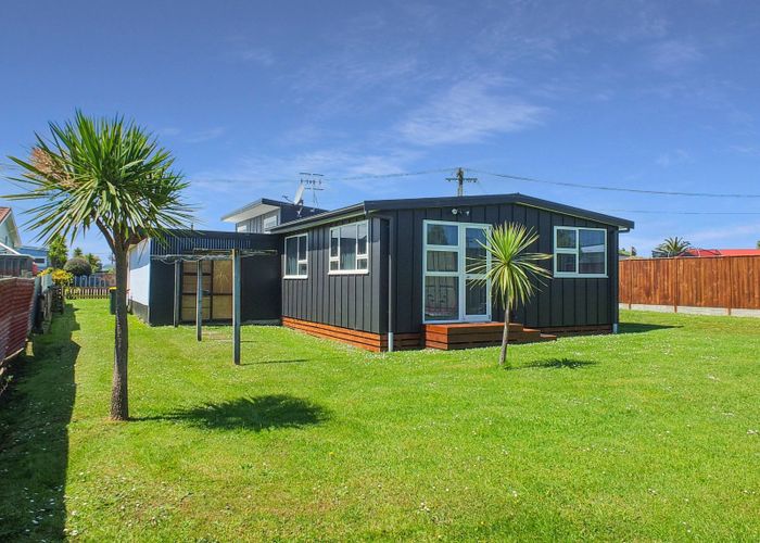  at 1 Andresen Street, Foxton Beach, Foxton