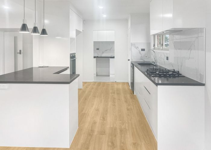  at 10 Leonard Place, Otara, Auckland