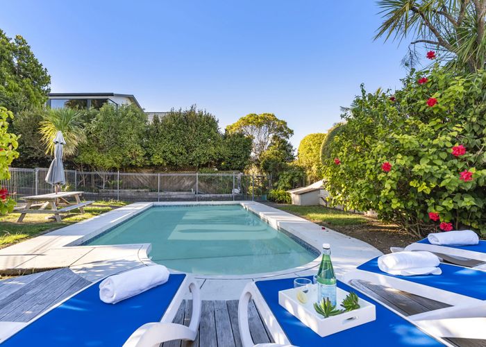  at 5/18 Parr Terrace, Castor Bay, North Shore City, Auckland