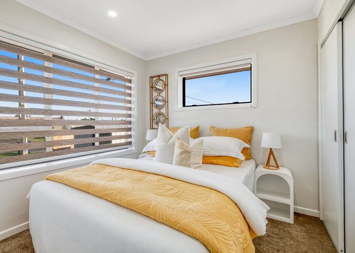  at 25 Neal Avenue, Glenfield, North Shore City, Auckland