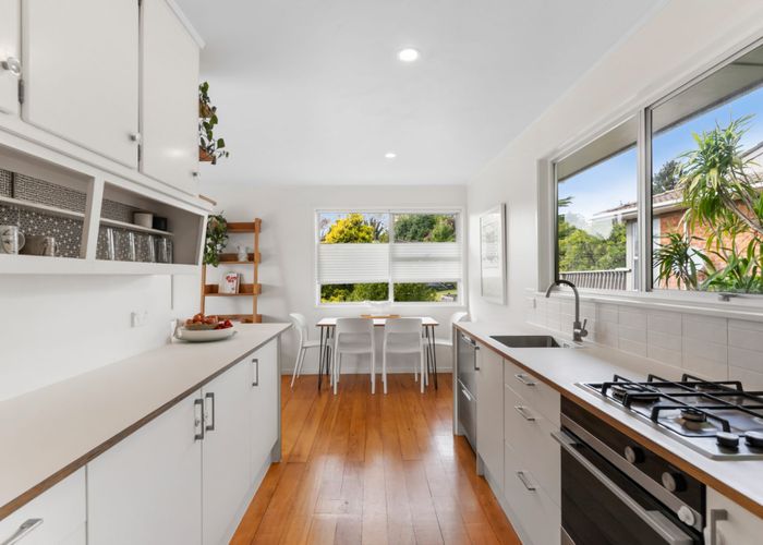  at 7 Fairdale Place, Birkdale, Auckland