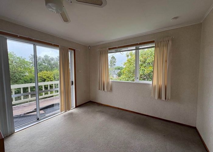  at 52 Aeroview Drive, Beach Haven, North Shore City, Auckland