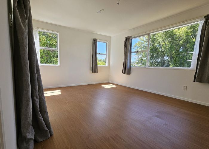  at 15 Hewlett Road, Massey, Waitakere City, Auckland