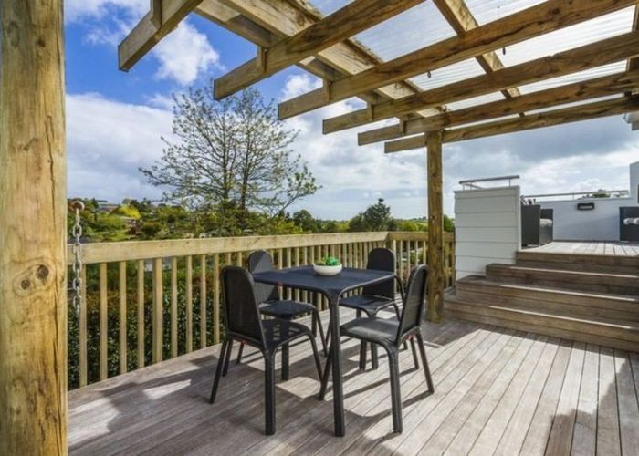 at 42 Archers Rd, Glenfield, North Shore City, Auckland