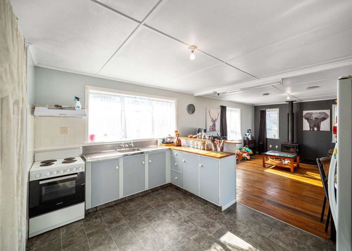  at 27 Steele Road, Tamarau, Gisborne