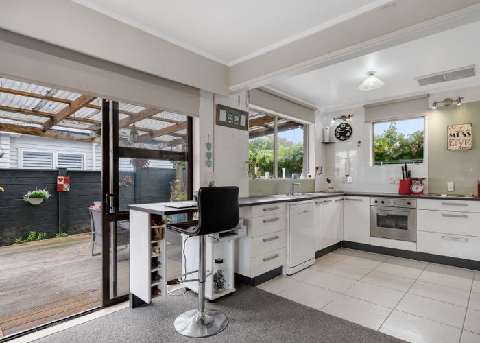  at 1 Sunny Bay Road, Matua, Tauranga