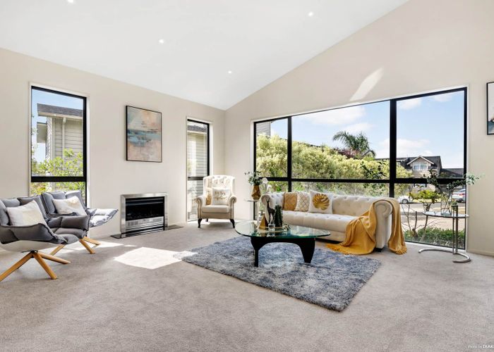  at 32 Leburn Crescent, Flat Bush, Auckland