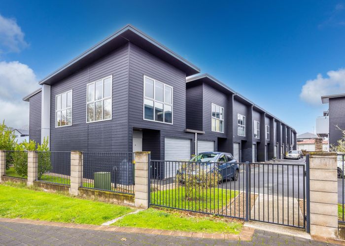  at 18/100 Knighton Road, Hillcrest, Hamilton, Waikato