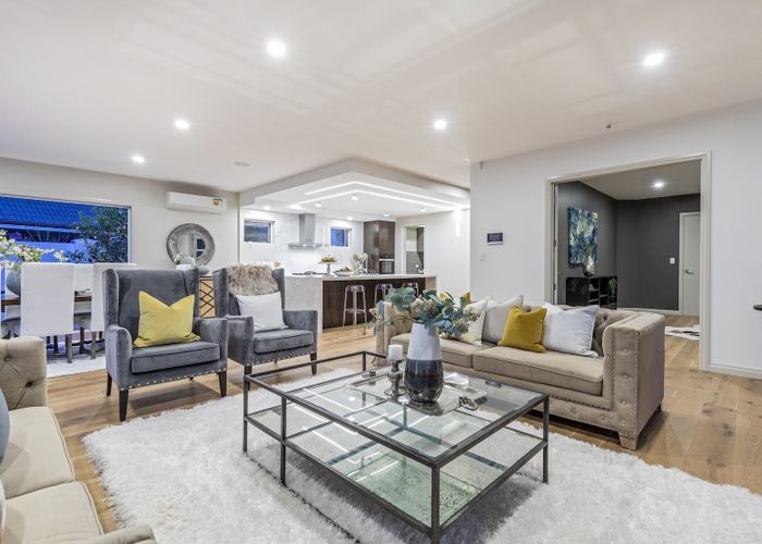  at 19 Oak Manor Drive, Albany, Auckland