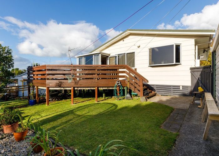  at 35 Riversdale Drive, Merrilands, New Plymouth