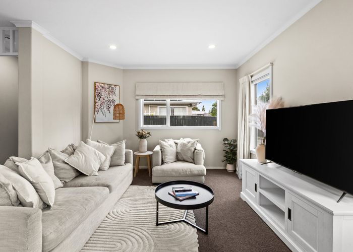  at 2 Warwick Crescent, Taradale, Napier, Hawke's Bay