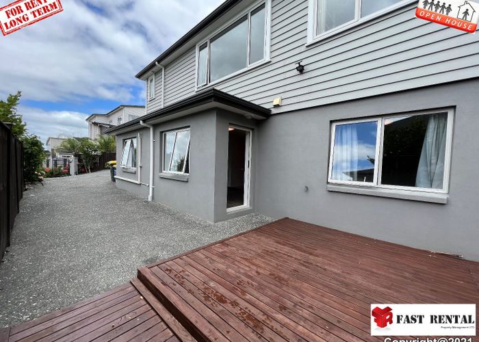  at 1/52 Corricvale Way--Viewing--On Sat 26th July at 1:00-1:20pm, Northcross, North Shore City, Auckland
