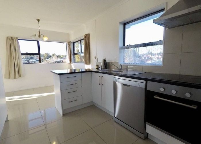  at 2/15 Marshall Liang Ave, Mount Roskill, Auckland City, Auckland
