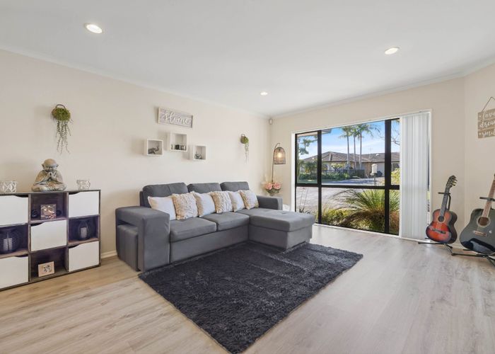  at 18 Brittany Drive, Henderson, Waitakere City, Auckland