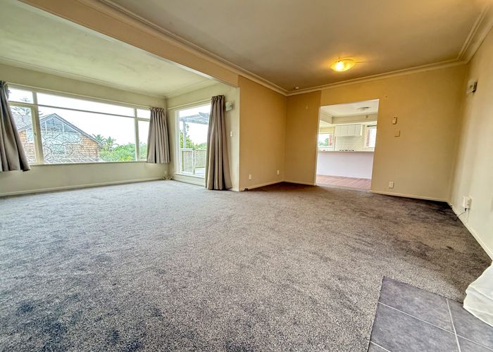  at 93 Sylvan Avenue, Northcote, North Shore City, Auckland