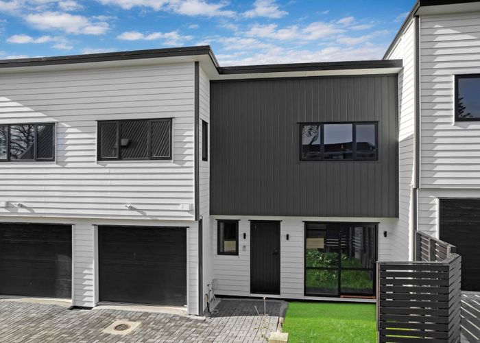  at 2/83 Station Road, Papatoetoe, Manukau City, Auckland