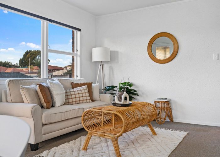  at 1/1252 Cameron Road, Gate Pa, Tauranga