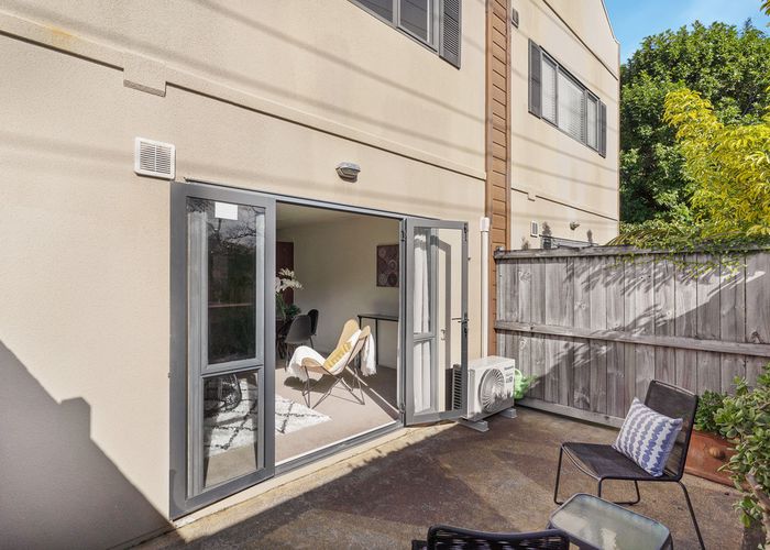  at 100 Stanhope Road, Mount Wellington, Auckland