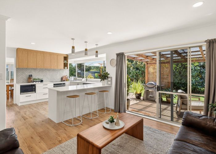  at 8 Hudson Grove, Papamoa, Tauranga, Bay Of Plenty