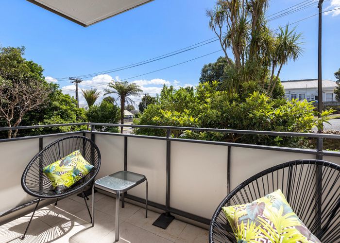  at 2/44 Esplanade Road, Mount Eden, Auckland