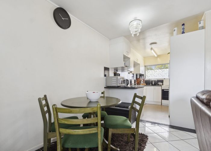  at 2/47 Tennessee Avenue, Mangere East, Manukau City, Auckland