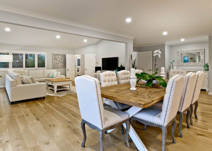 at 35 Schopolo Place, Schnapper Rock, Auckland