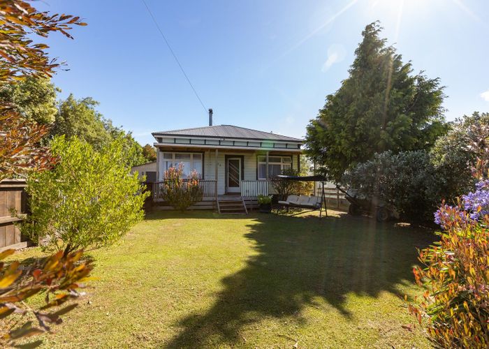 at 35 Harrison Street West, Featherston