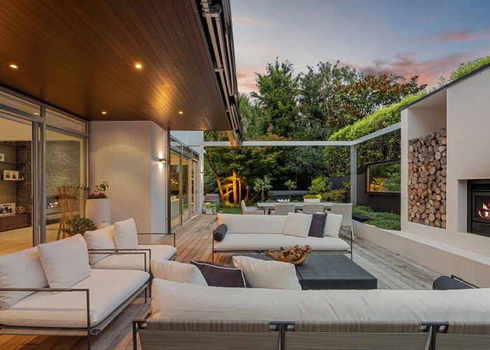  at 10 Royds Street, Fendalton, Christchurch City, Canterbury