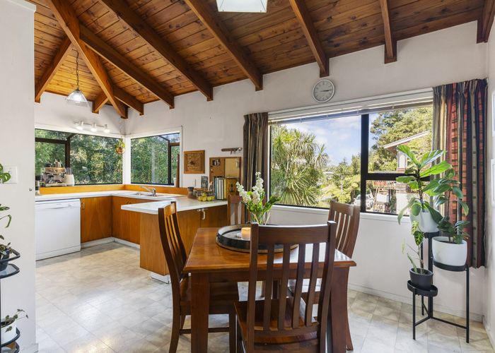  at 1/27 Flavia Close, Torbay, Auckland