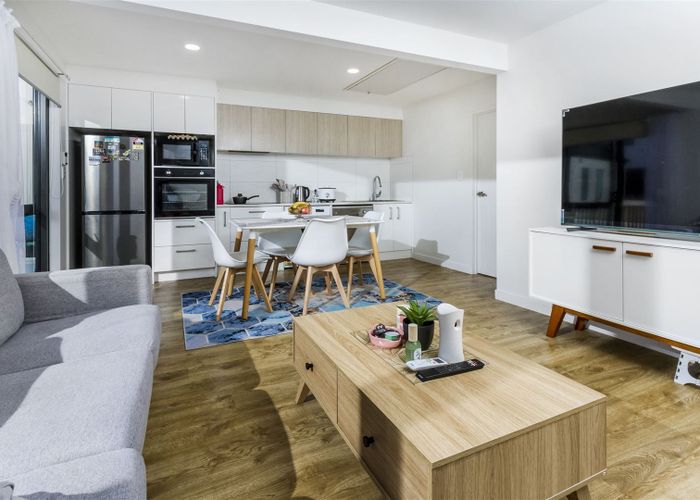  at 122C Lancaster Road, Beach Haven, Auckland