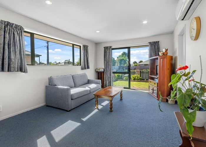  at 1/295 Pages Road, Wainoni, Christchurch City, Canterbury