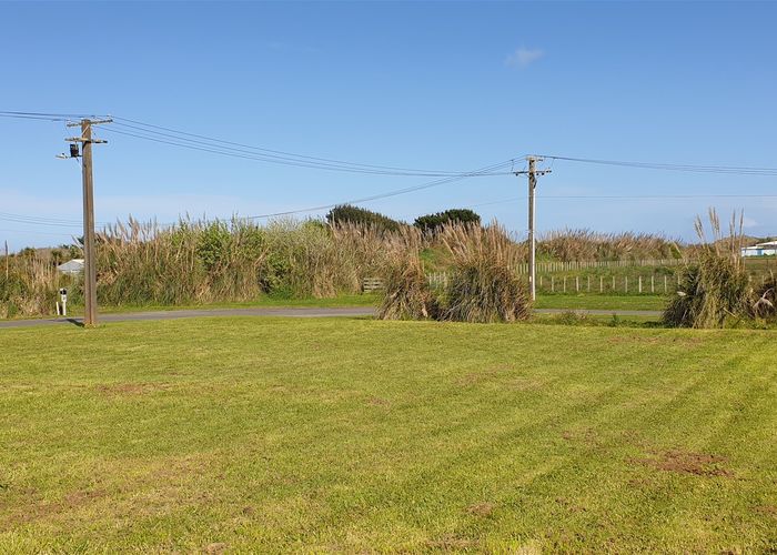  at 7 Pariri Street, Hokio Beach