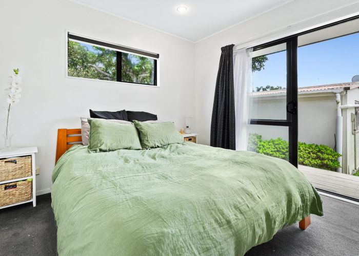  at 727A Te Atatu Road, Te Atatu Peninsula, Waitakere City, Auckland