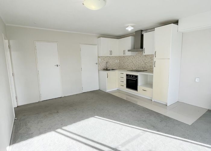  at 3/32 Don Croot, Morningside, Auckland City, Auckland