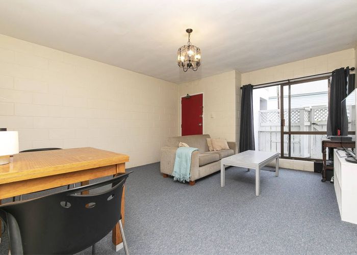  at 1/128 Sandringham Road, Kingsland, Auckland