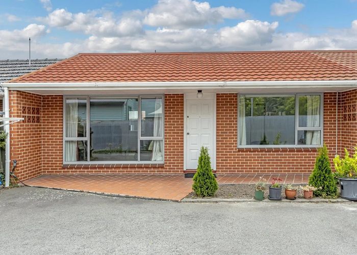  at 2/5 Clyde Road, Upper Riccarton, Christchurch