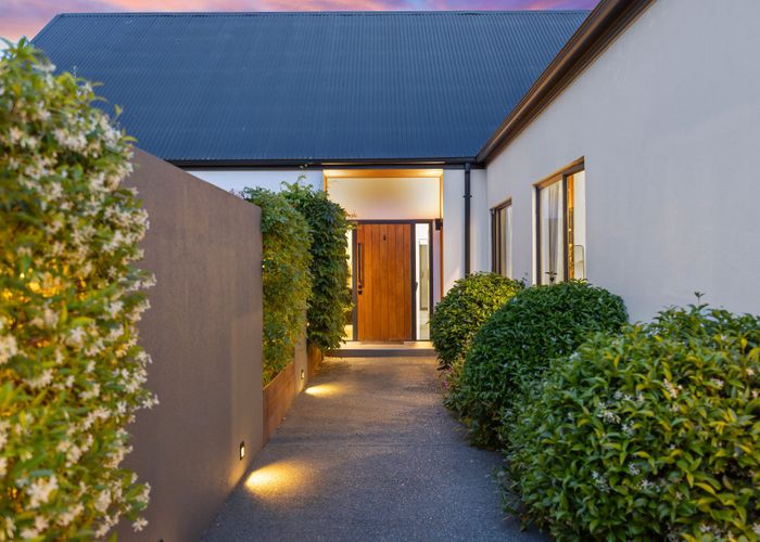  at 8 Carnaby Close, St Albans, Christchurch