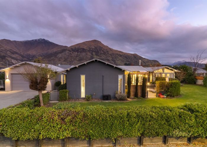  at 3 Bridesdale Drive, Lake Hayes, Queenstown