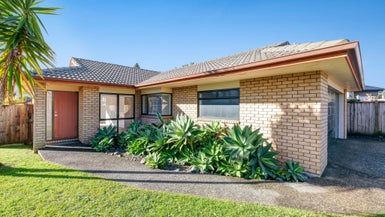  at 51 Walton Street, Red Beach, Red Beach