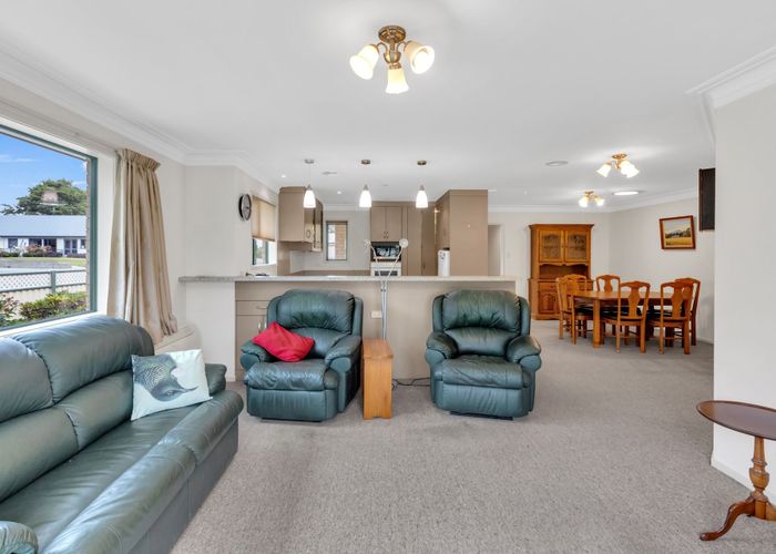  at 16 Maria Street, Lumsden, Lumsden