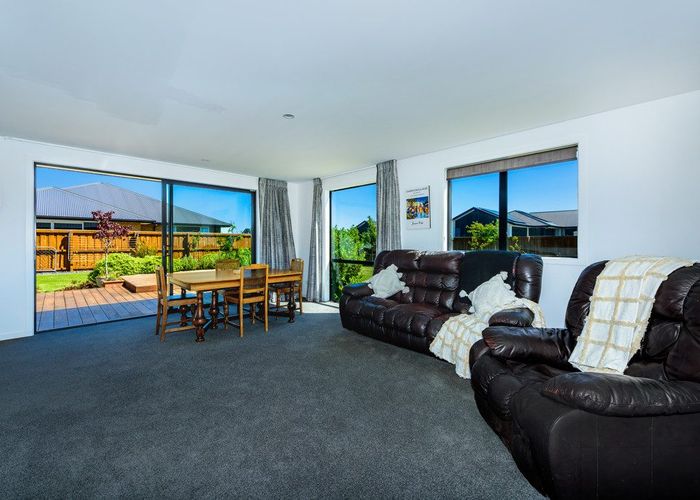  at 60 Oaks Drive, Lincoln, Lincoln