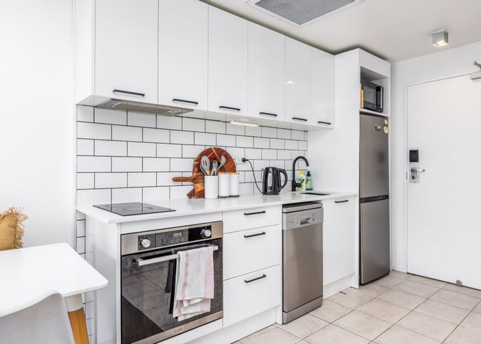  at 612/188 Hobson Street, Auckland Central, Auckland