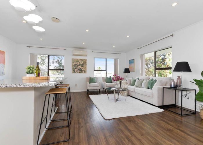  at 2/16 Caribbean Drive, Unsworth Heights, North Shore City, Auckland