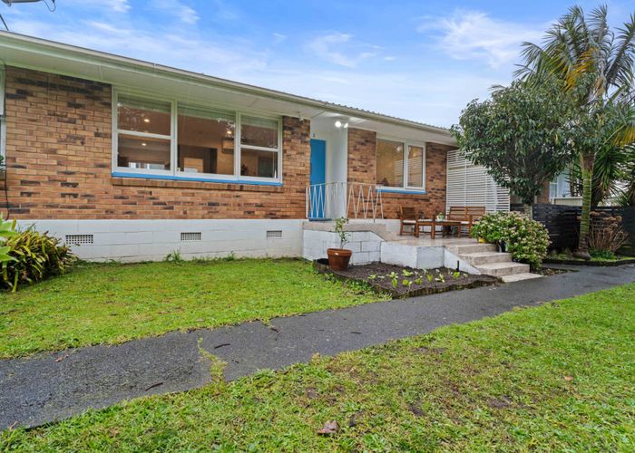  at 2/57 Church Rd, Mangere Bridge, Manukau City, Auckland