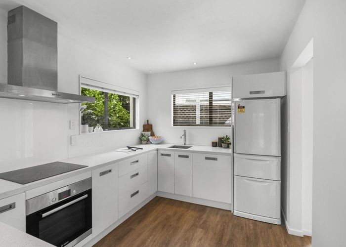  at 2/91 Nayland Street, Sumner, Christchurch City, Canterbury